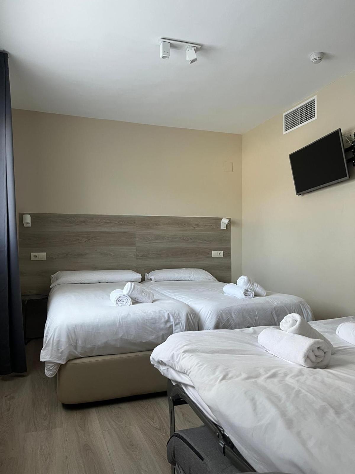 Hotel El Cobertizo Plasencia del Monte エクステリア 写真