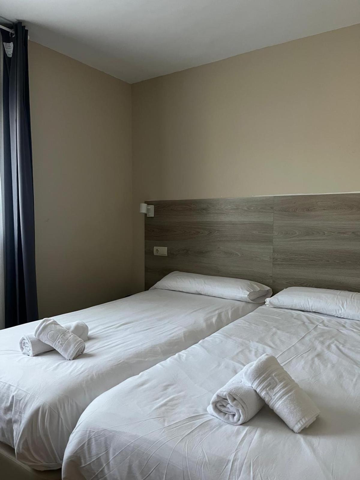 Hotel El Cobertizo Plasencia del Monte エクステリア 写真