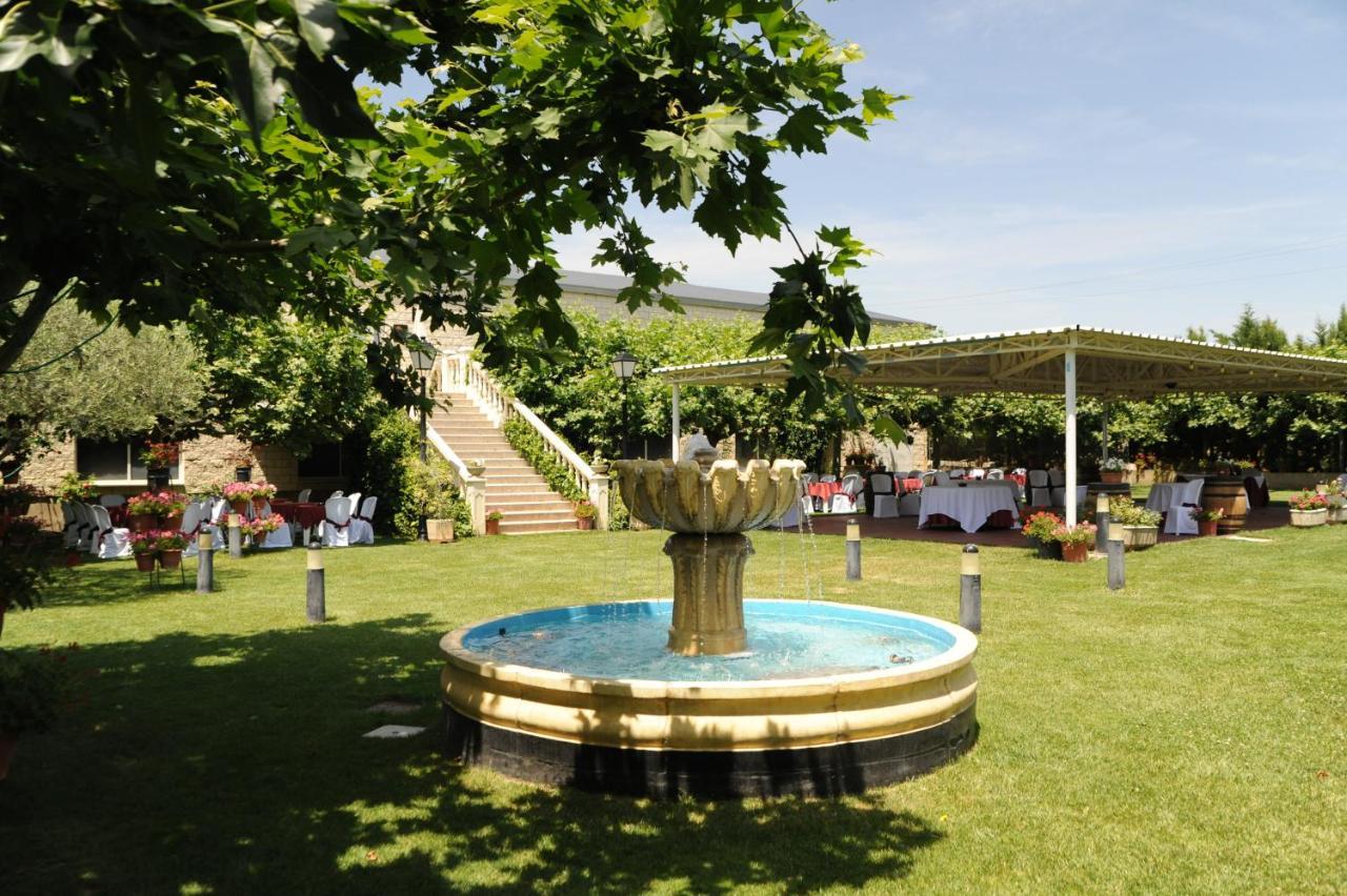 Hotel El Cobertizo Plasencia del Monte エクステリア 写真