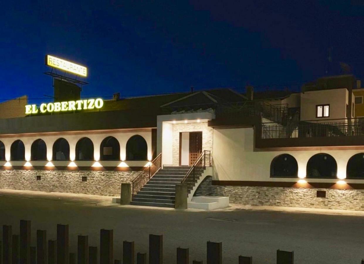 Hotel El Cobertizo Plasencia del Monte エクステリア 写真